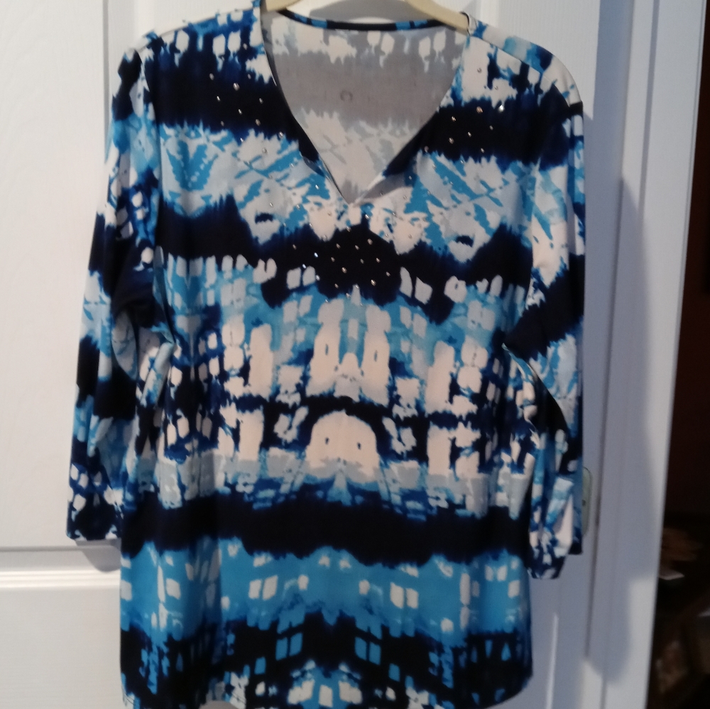 NWOT - Ladies Rhinestone Top